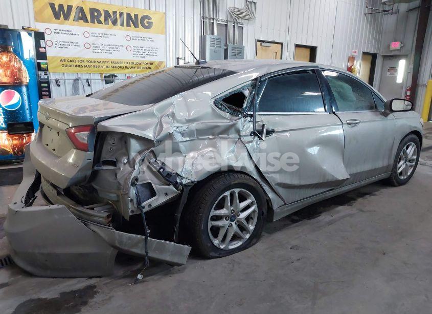 Photo 4 of 2015 Ford Fusion SE (VIN 3FA6P0H78FR104998)