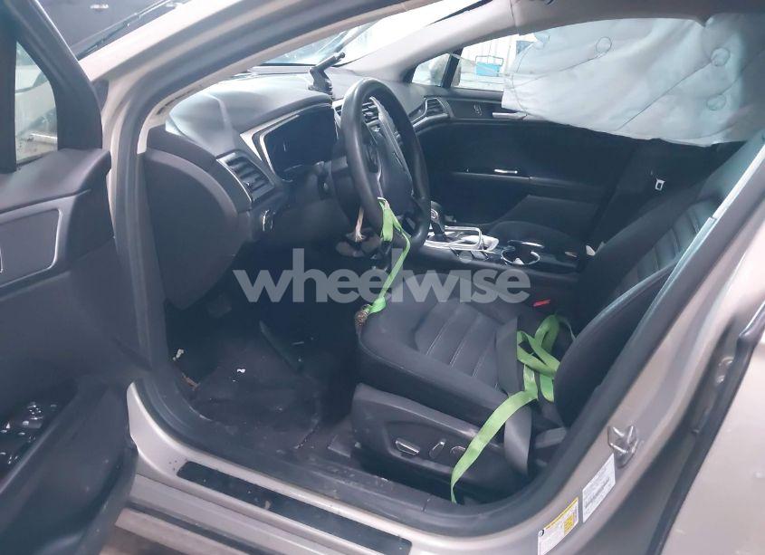 Photo 5 of 2015 Ford Fusion SE (VIN 3FA6P0H78FR104998)