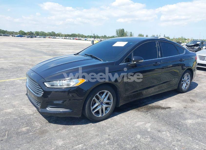 Photo 2 of 2015 Ford Fusion SE (VIN 3FA6P0H78FR227409)
