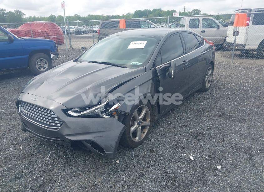 Photo 2 of 2015 Ford Fusion SE (VIN 3FA6P0H78FR278604)