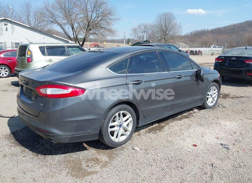 Photo 4 of 2016 Ford Fusion SE (VIN 3FA6P0H78GR120815)