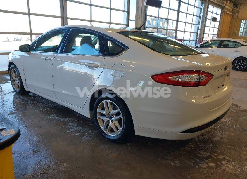 Photo 3 of 2016 Ford Fusion SE (VIN 3FA6P0H78GR147092)