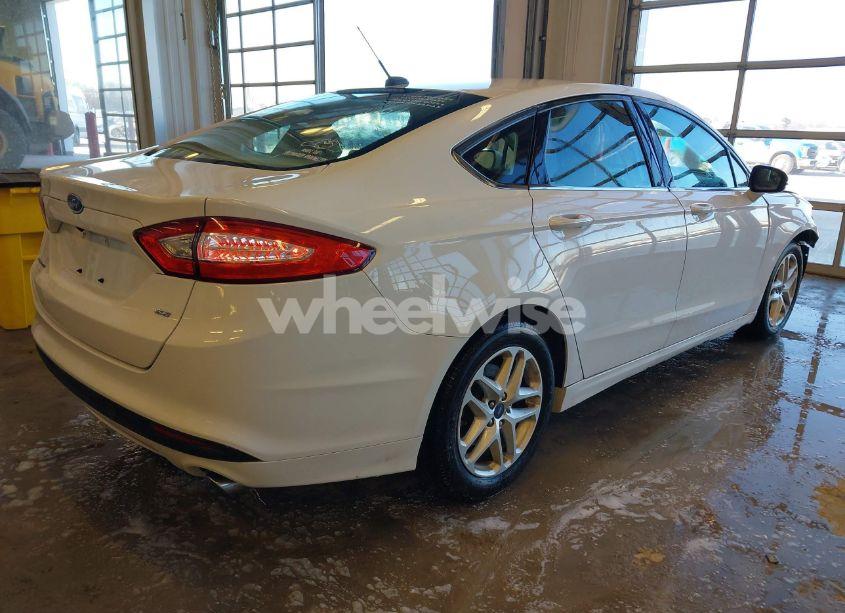 Photo 4 of 2016 Ford Fusion SE (VIN 3FA6P0H78GR147092)