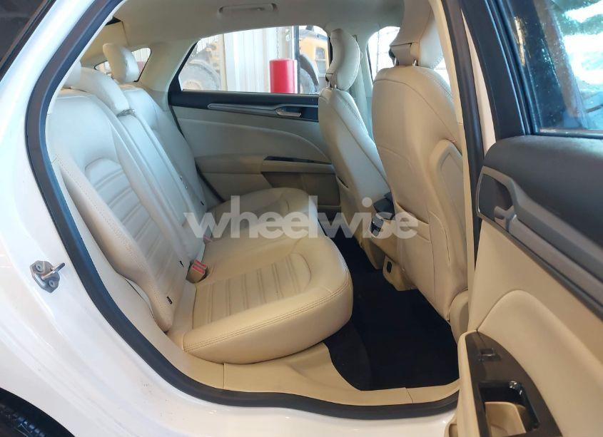 Photo 8 of 2016 Ford Fusion SE (VIN 3FA6P0H78GR147092)