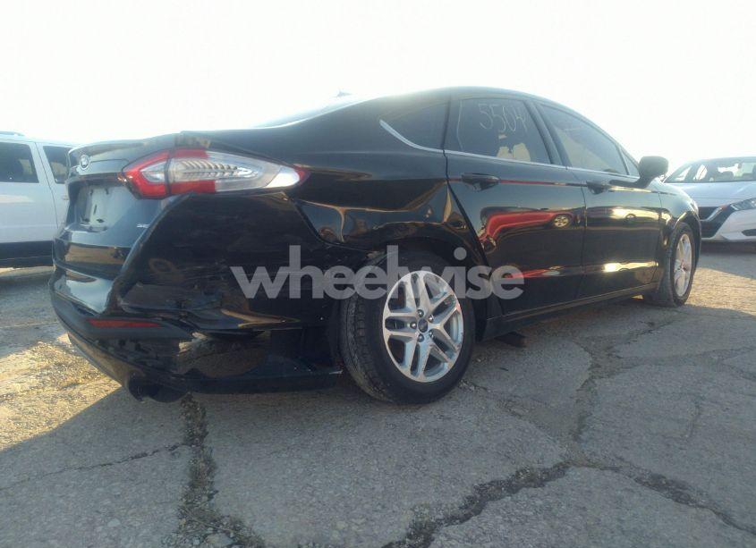 Photo 4 of 2016 Ford Fusion SE (VIN 3FA6P0H78GR243790)