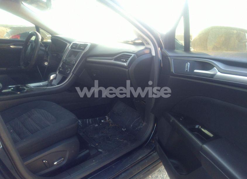 Photo 5 of 2016 Ford Fusion SE (VIN 3FA6P0H78GR243790)