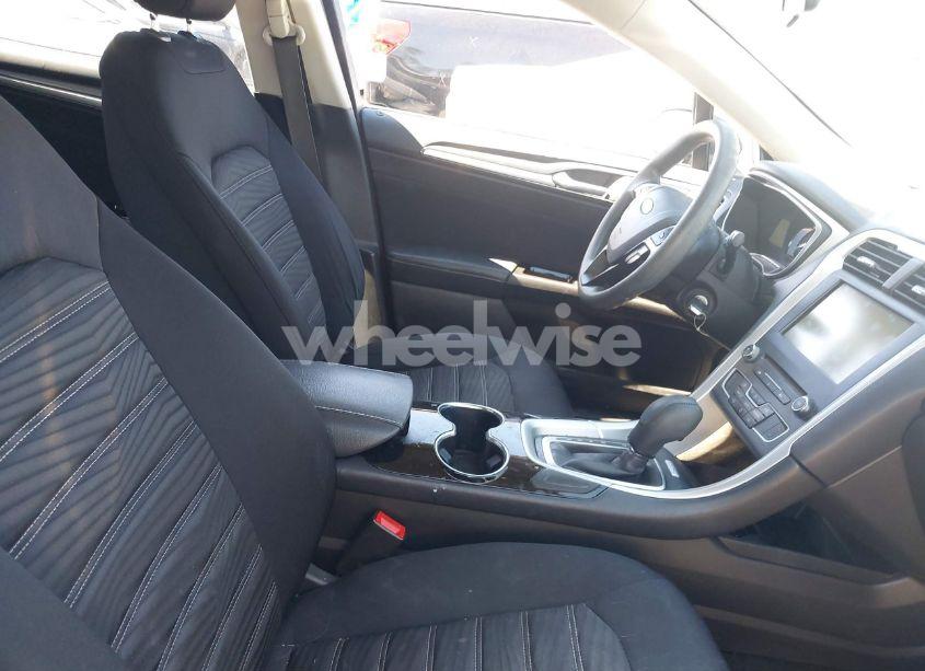 Photo 5 of 2016 Ford Fusion SE (VIN 3FA6P0H78GR310730)