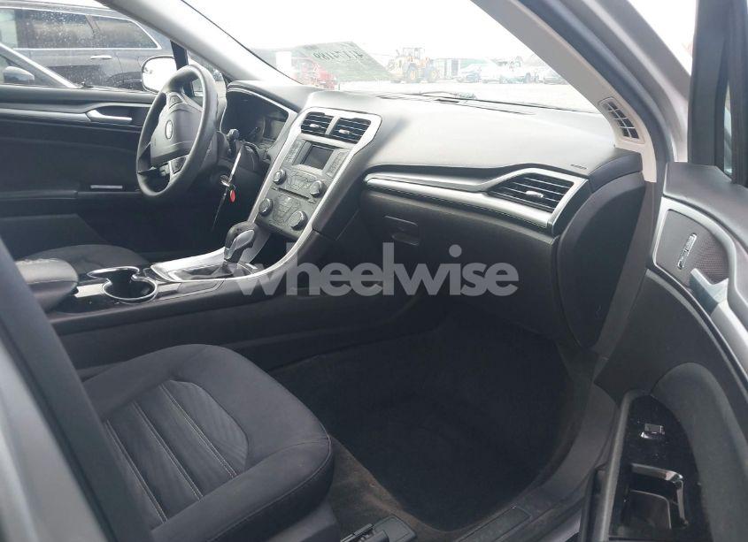 Photo 5 of 2016 Ford Fusion SE (VIN 3FA6P0H78GR311117)