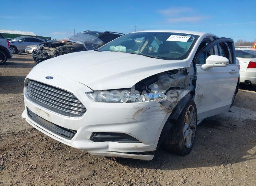 Photo 2 of 2016 Ford Fusion SE (VIN 3FA6P0H78GR332677)