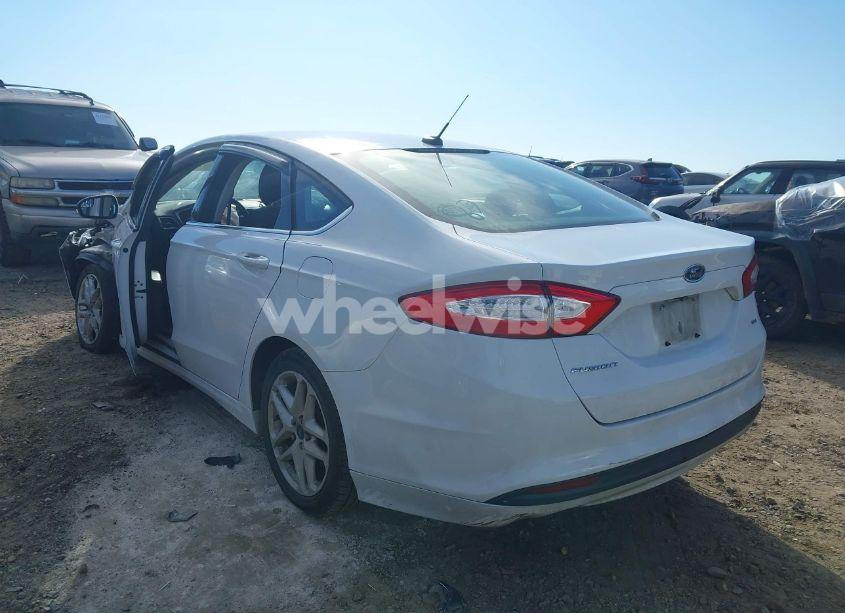 Photo 3 of 2016 Ford Fusion SE (VIN 3FA6P0H78GR332677)