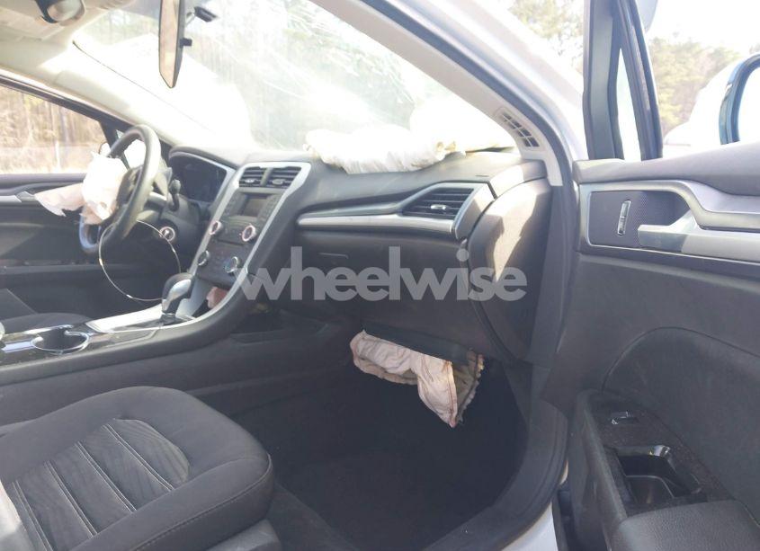 Photo 5 of 2016 Ford Fusion SE (VIN 3FA6P0H78GR332677)