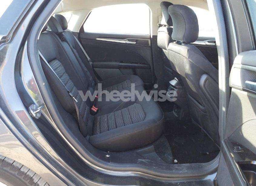 Photo 8 of 2016 Ford Fusion SE (VIN 3FA6P0H78GR367784)