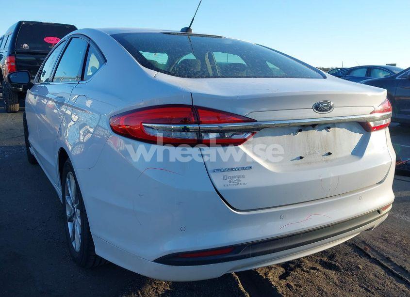 Photo 3 of 2017 Ford Fusion SE (VIN 3FA6P0H78HR106818)