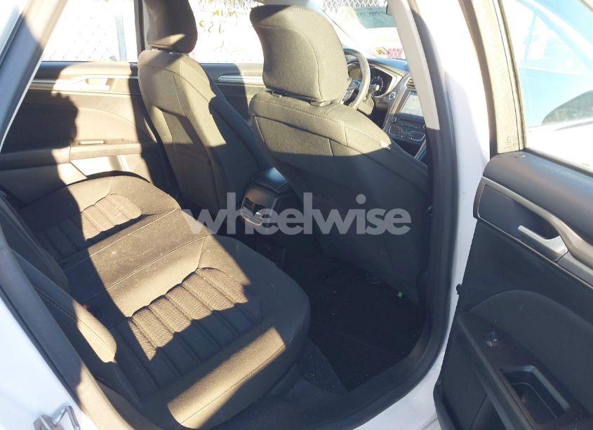 Photo 8 of 2017 Ford Fusion SE (VIN 3FA6P0H78HR106818)