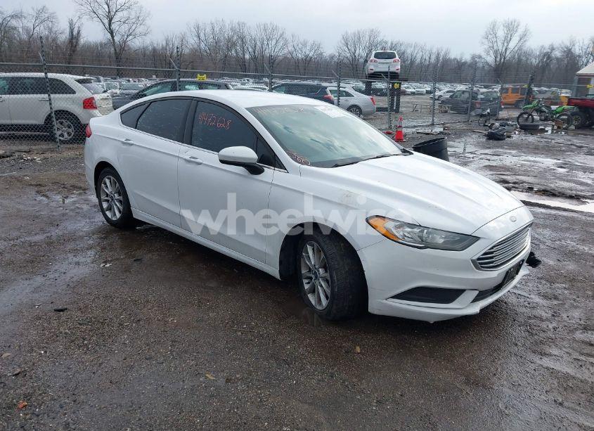2017 Ford Fusion SE (VIN 3FA6P0H78HR117799) main photo