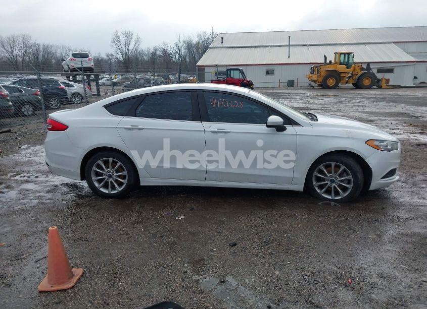 Photo 13 of 2017 Ford Fusion SE (VIN 3FA6P0H78HR117799)