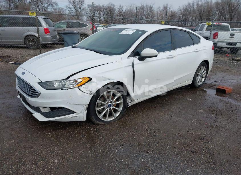 Photo 2 of 2017 Ford Fusion SE (VIN 3FA6P0H78HR117799)