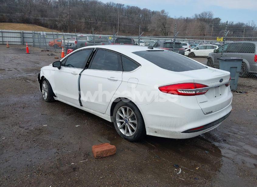 Photo 3 of 2017 Ford Fusion SE (VIN 3FA6P0H78HR117799)