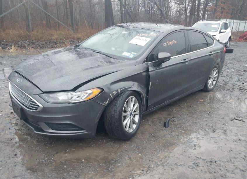 Photo 2 of 2017 Ford Fusion SE (VIN 3FA6P0H78HR125434)