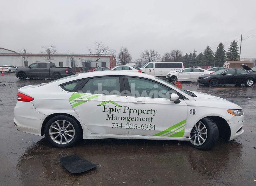 Photo 13 of 2017 Ford Fusion SE (VIN 3FA6P0H78HR145988)