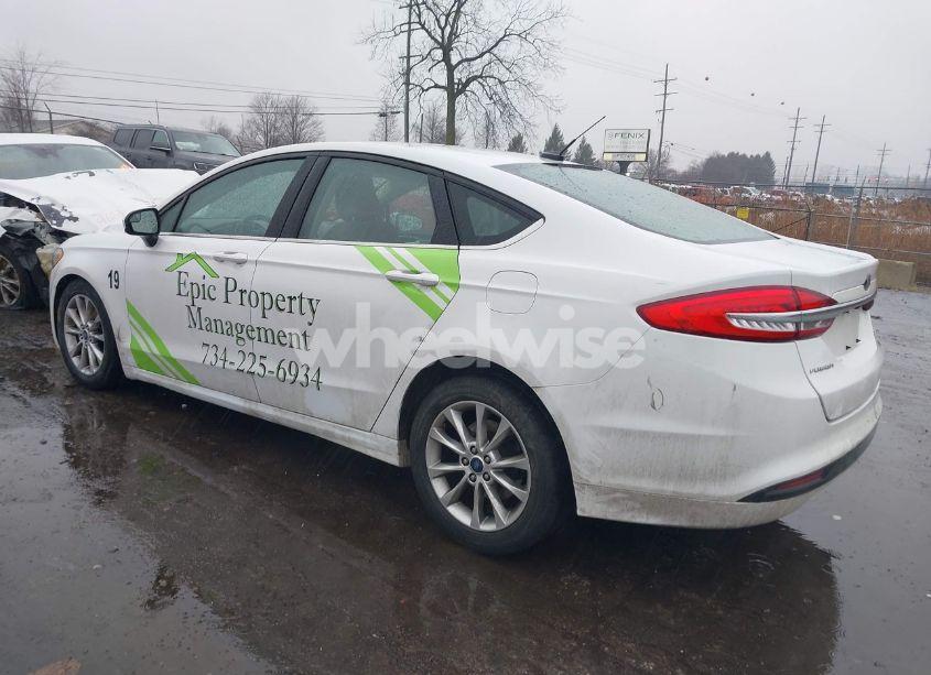 Photo 3 of 2017 Ford Fusion SE (VIN 3FA6P0H78HR145988)