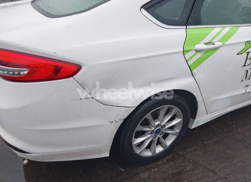 Photo 6 of 2017 Ford Fusion SE (VIN 3FA6P0H78HR145988)