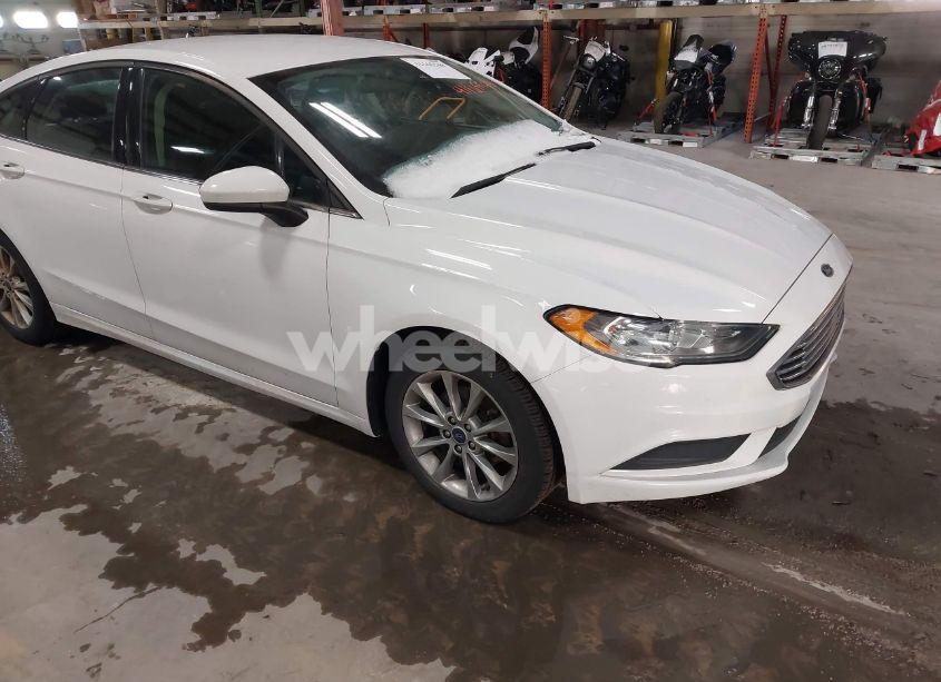 2017 Ford Fusion SE (VIN 3FA6P0H78HR149183) main photo