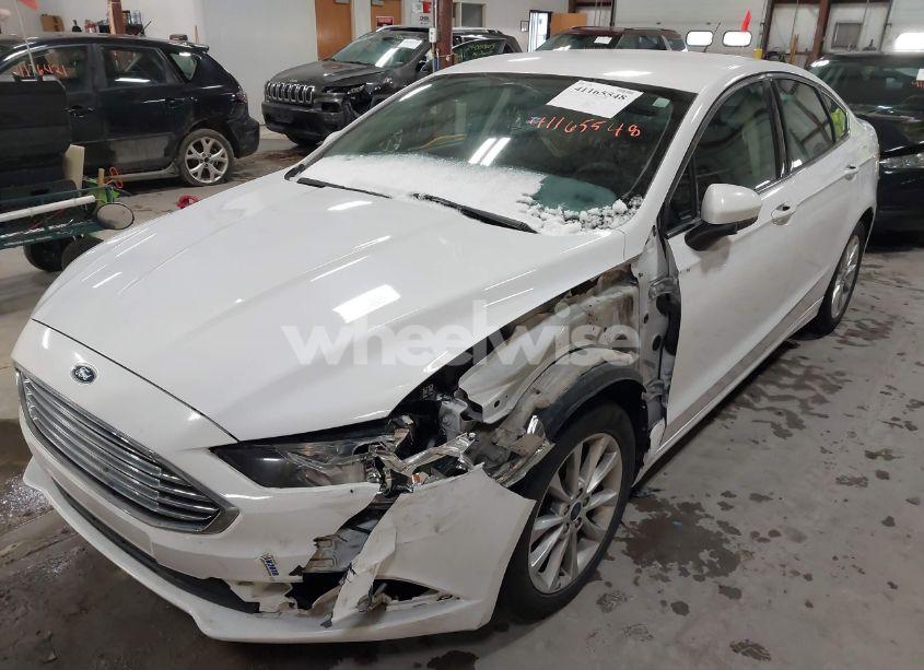 Photo 2 of 2017 Ford Fusion SE (VIN 3FA6P0H78HR149183)