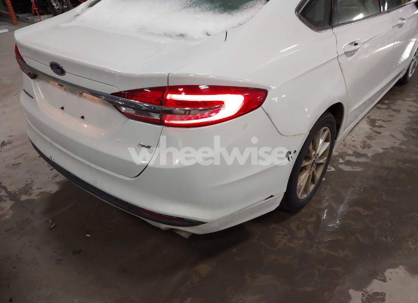 Photo 4 of 2017 Ford Fusion SE (VIN 3FA6P0H78HR149183)