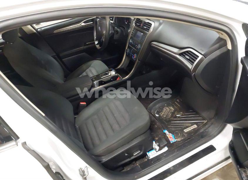 Photo 5 of 2017 Ford Fusion SE (VIN 3FA6P0H78HR149183)