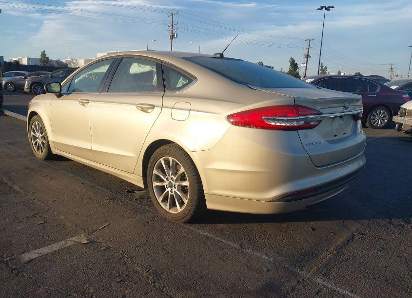 Photo 3 of 2017 Ford Fusion SE (VIN 3FA6P0H78HR150530)