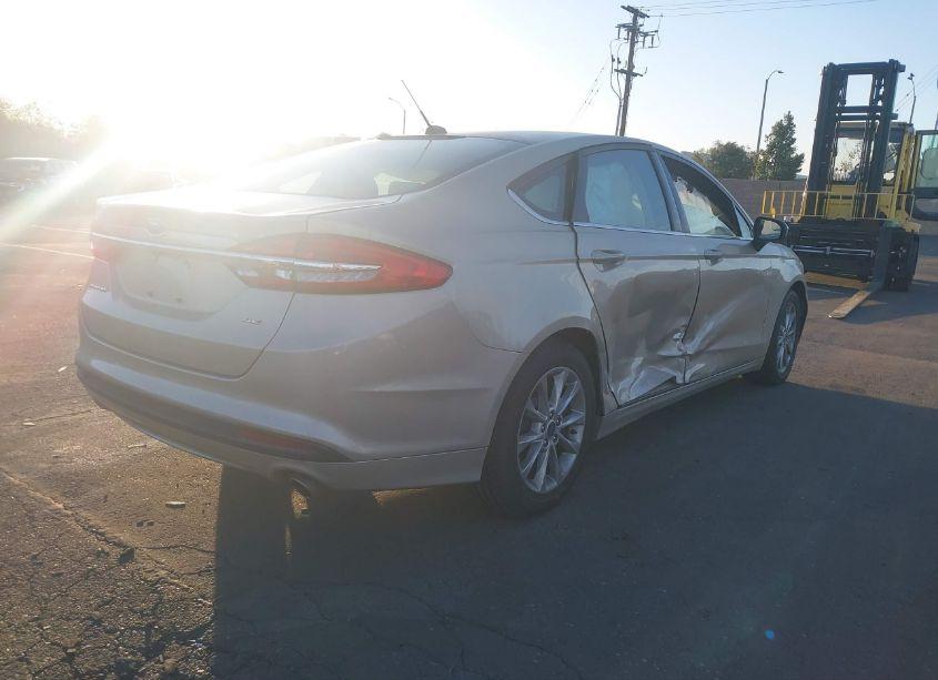 Photo 4 of 2017 Ford Fusion SE (VIN 3FA6P0H78HR150530)