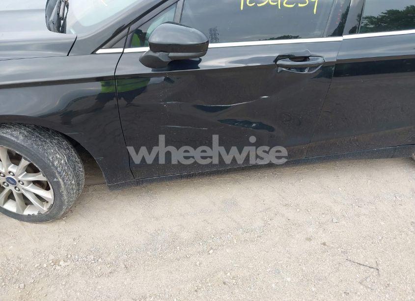 Photo 6 of 2017 Ford Fusion SE (VIN 3FA6P0H78HR200469)