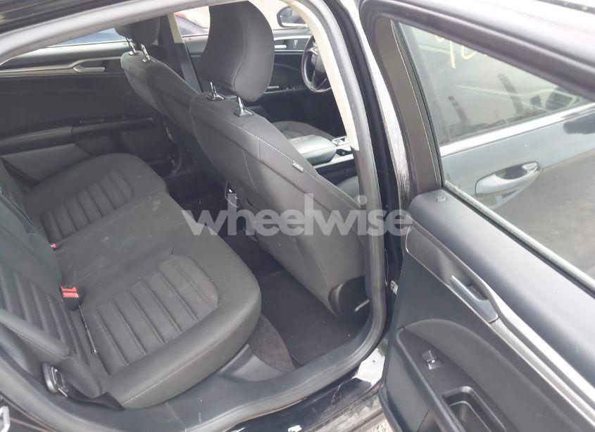 Photo 8 of 2017 Ford Fusion SE (VIN 3FA6P0H78HR200469)