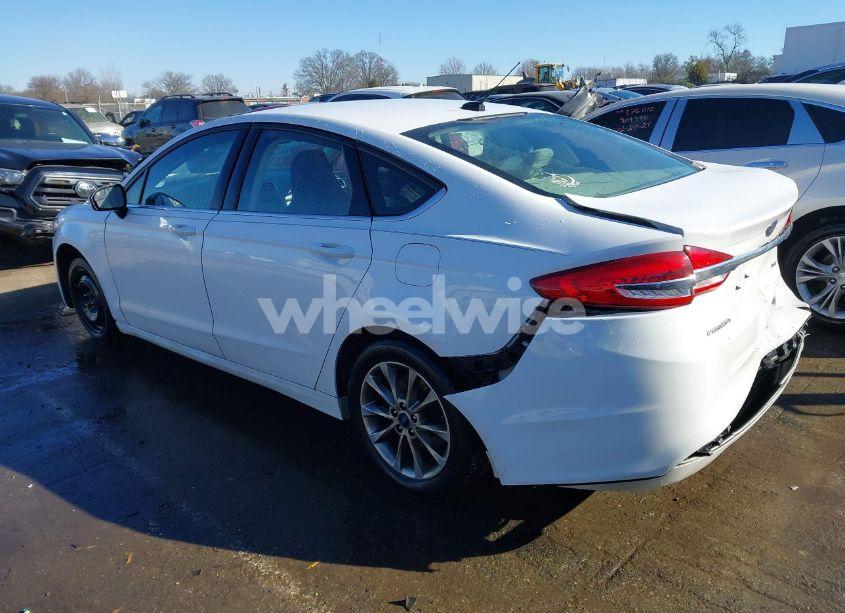 Photo 3 of 2017 Ford Fusion SE (VIN 3FA6P0H78HR224397)