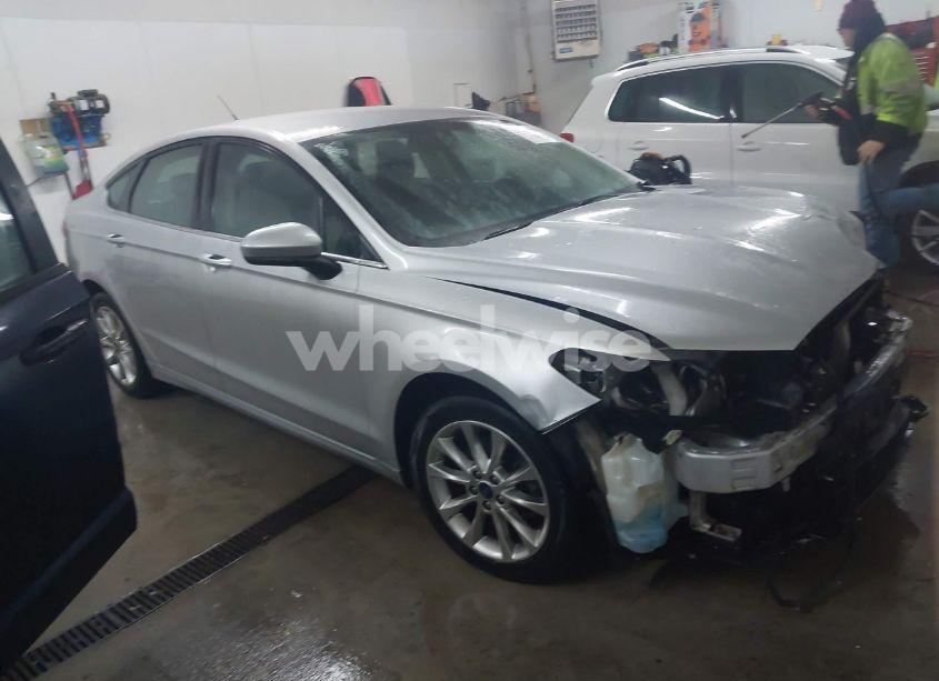 2017 Ford Fusion SE (VIN 3FA6P0H78HR227249) main photo