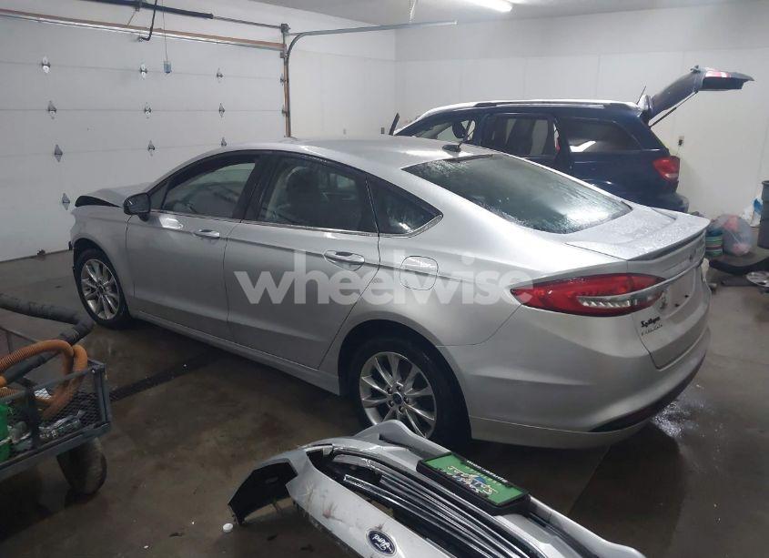Photo 3 of 2017 Ford Fusion SE (VIN 3FA6P0H78HR227249)
