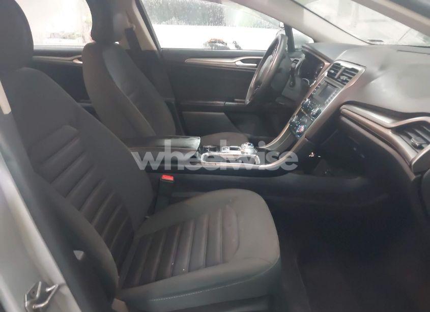 Photo 5 of 2017 Ford Fusion SE (VIN 3FA6P0H78HR227249)