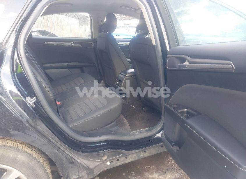 Photo 8 of 2017 Ford Fusion SE (VIN 3FA6P0H78HR237523)