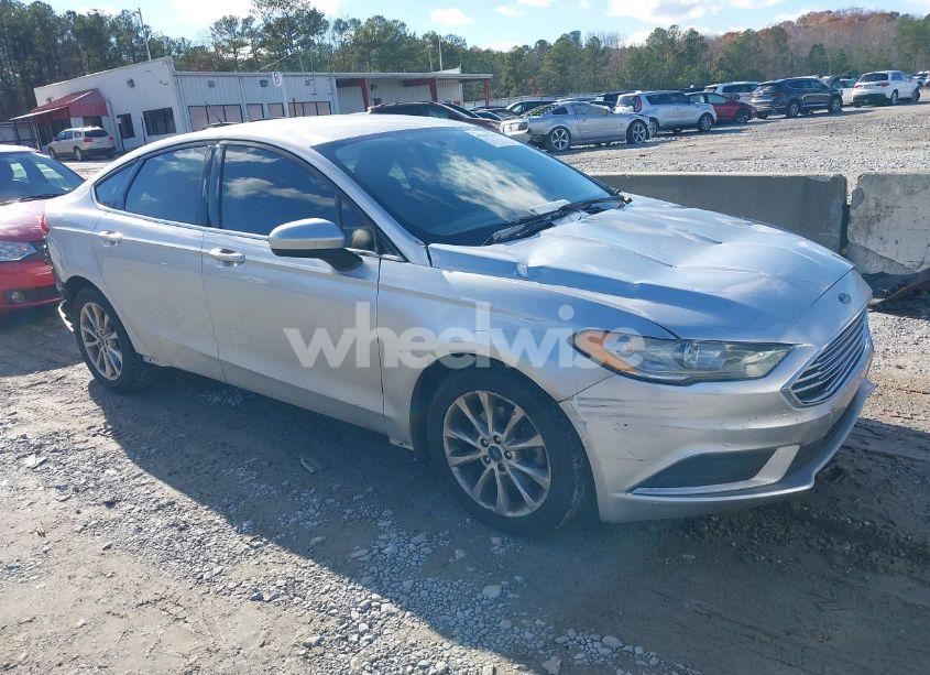 2017 Ford Fusion SE (VIN 3FA6P0H78HR290092) main photo