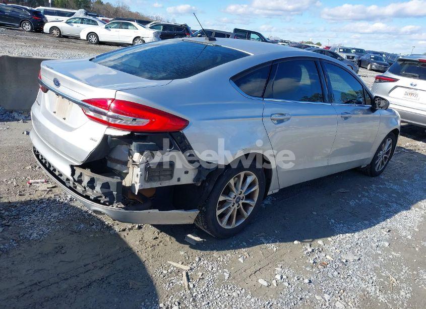 Photo 4 of 2017 Ford Fusion SE (VIN 3FA6P0H78HR290092)