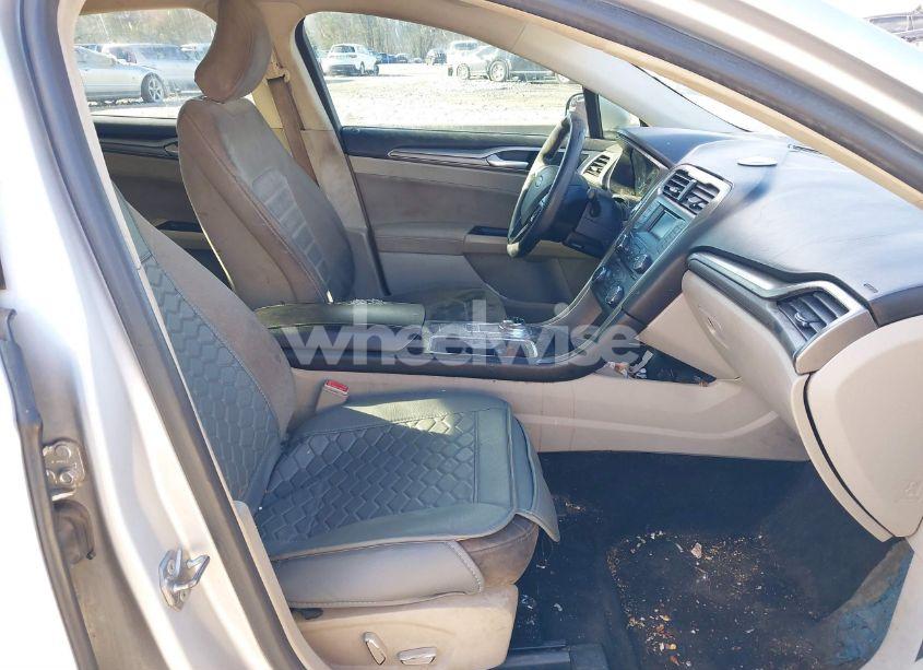 Photo 5 of 2017 Ford Fusion SE (VIN 3FA6P0H78HR290092)