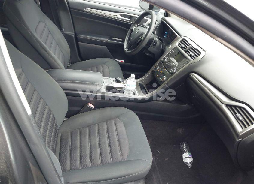 Photo 5 of 2017 Ford Fusion SE (VIN 3FA6P0H78HR317064)