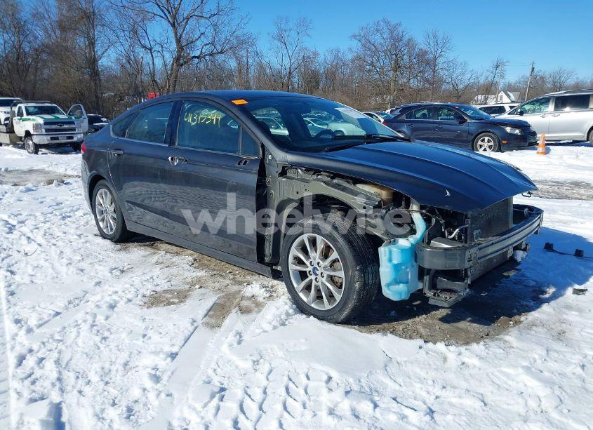2017 Ford Fusion SE (VIN 3FA6P0H78HR328842) main photo