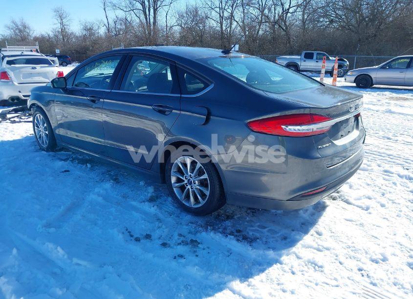 Photo 3 of 2017 Ford Fusion SE (VIN 3FA6P0H78HR328842)