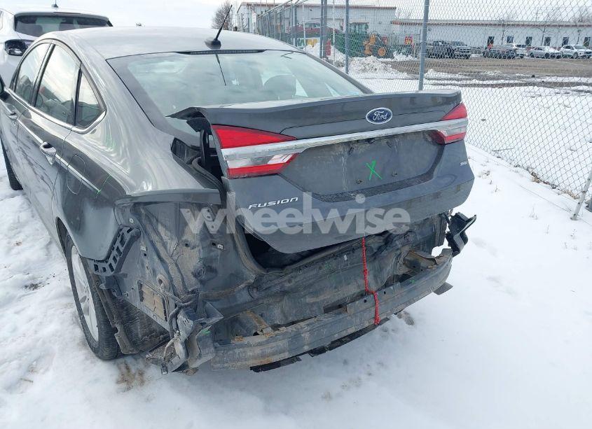 Photo 6 of 2018 Ford Fusion SE (VIN 3FA6P0H78JR275162)