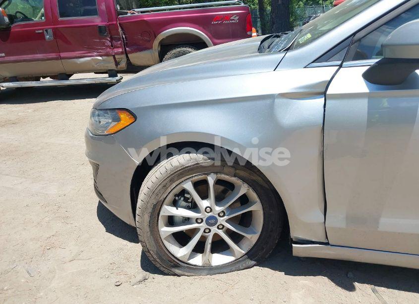 Photo 6 of 2020 Ford Fusion SE (VIN 3FA6P0H78LR238888)