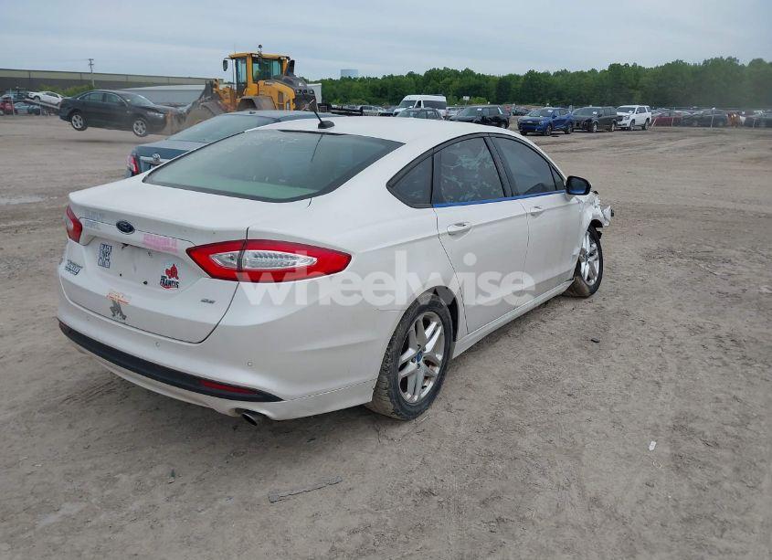Photo 4 of 2013 Ford Fusion SE (VIN 3FA6P0H79DR132533)