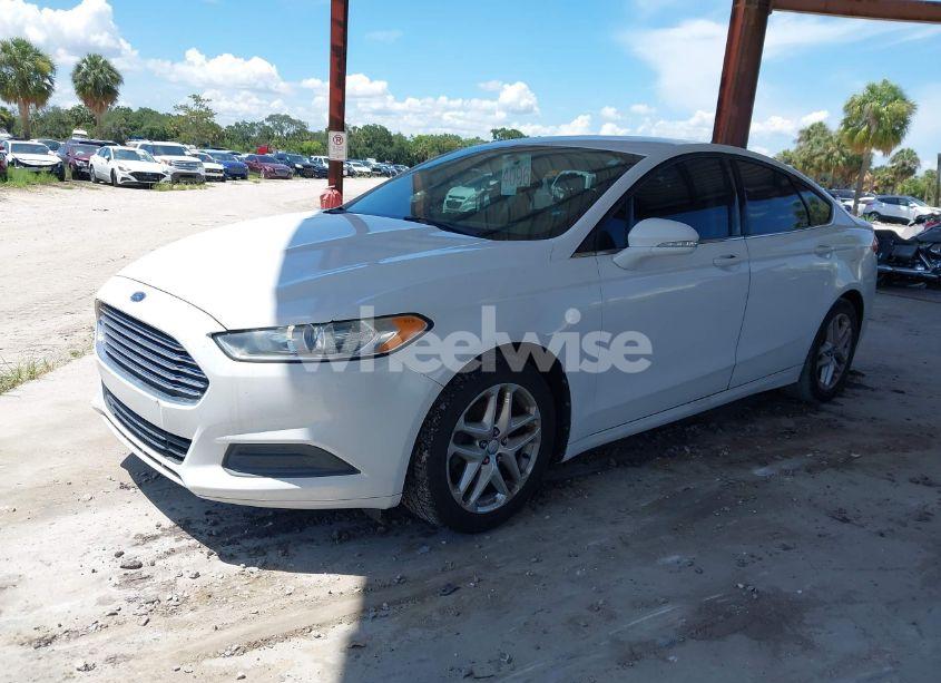 Photo 2 of 2013 Ford Fusion SE (VIN 3FA6P0H79DR198290)