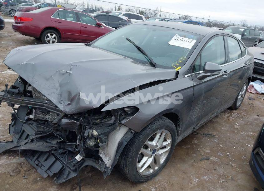 Photo 2 of 2013 Ford Fusion SE (VIN 3FA6P0H79DR213452)